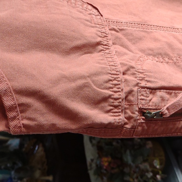 Eddie Bauer Ripstop Cargo Shorts & cropped Pants say 12 but Plus sized really - Picture 5 of 17